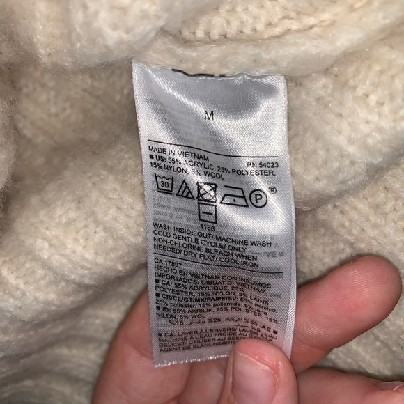 Old Navy White Tunic Sweater - Picture 4 of 6